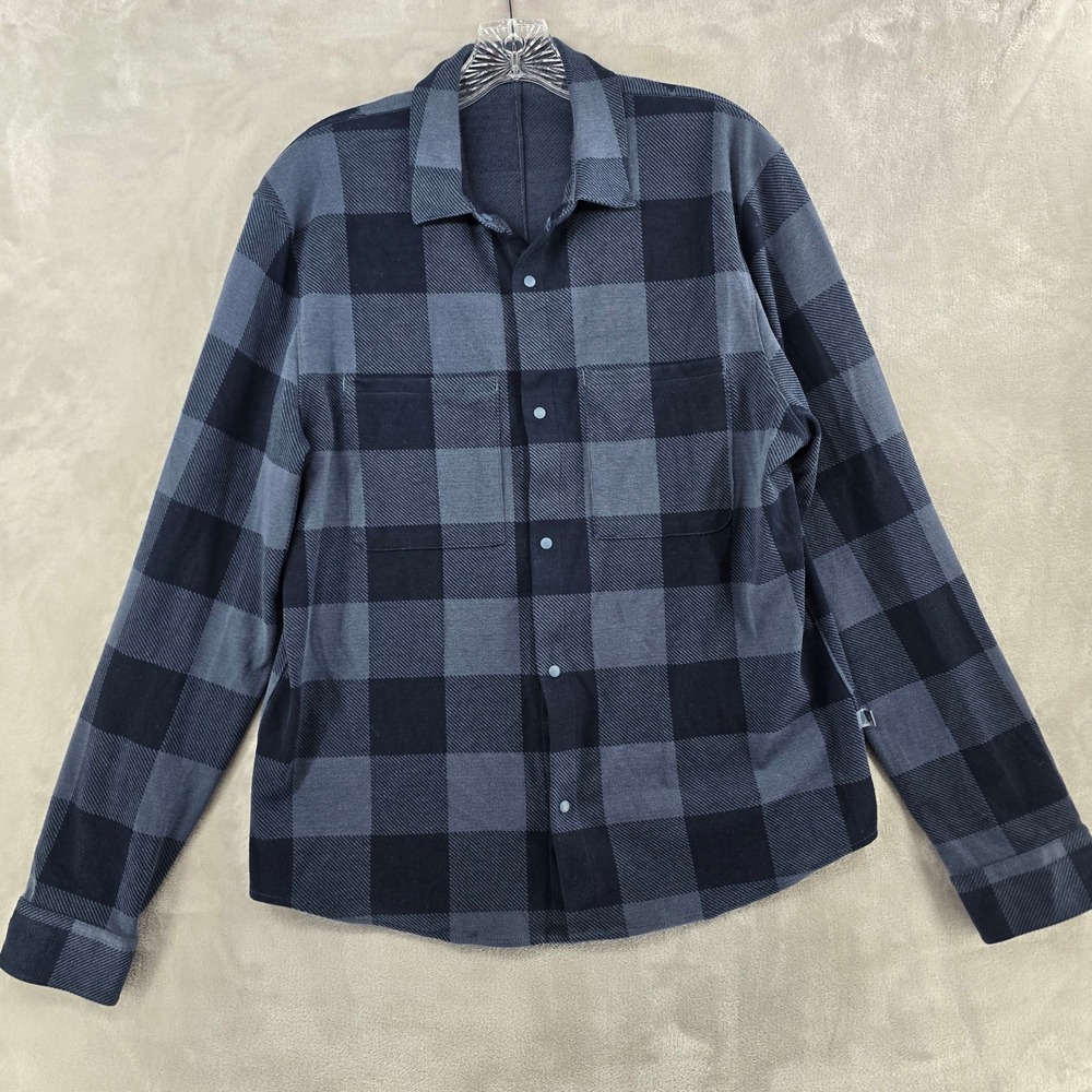 Lululemon flannel Men Medium Grey Black Plaid Snap Front Long Sleeve Shirt